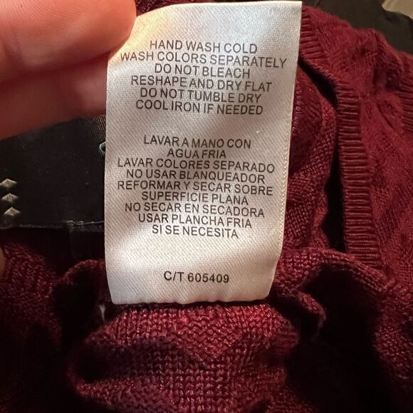 NWT! Gabby Skye v neck knitted maroon dress - Picture 7 of 12